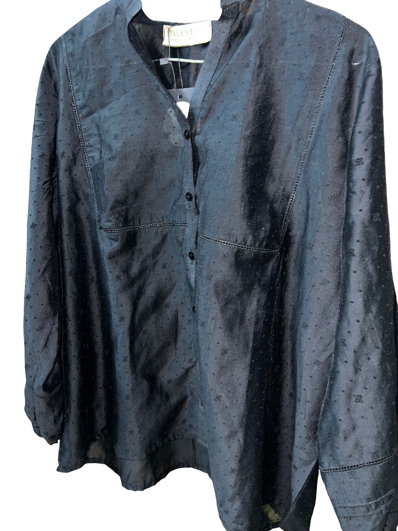 Black shirt