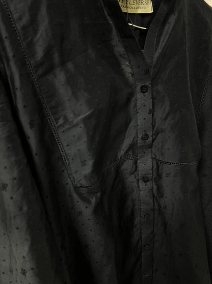 Black shirt